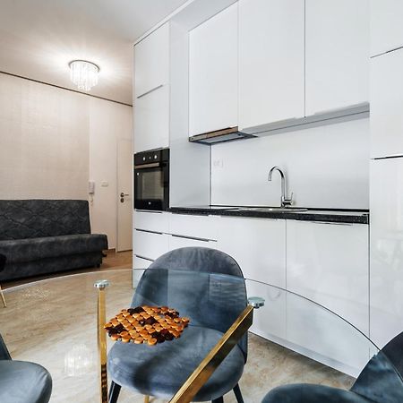 Aura Tower Apartments By Gaby Rafailovici Luaran gambar