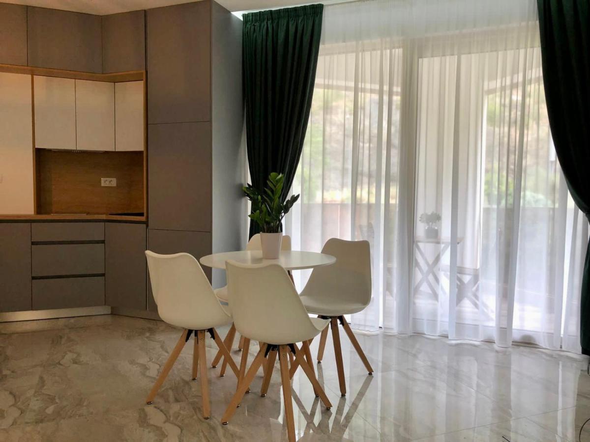 Aura Tower Apartments By Gaby Rafailovici Luaran gambar