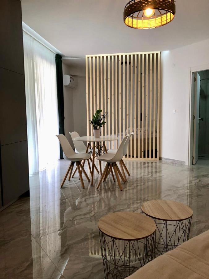 Aura Tower Apartments By Gaby Rafailovici Luaran gambar