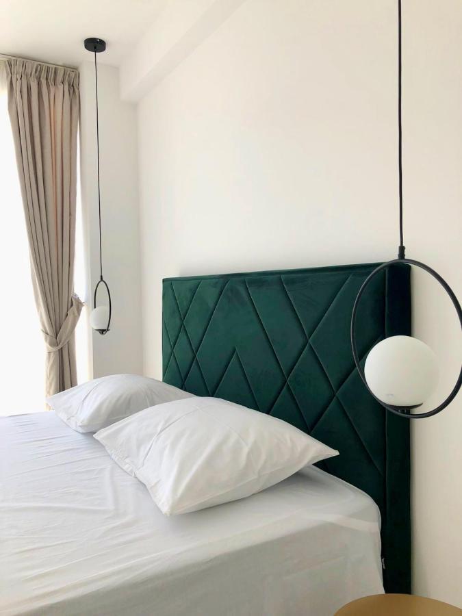 Aura Tower Apartments By Gaby Rafailovici Luaran gambar