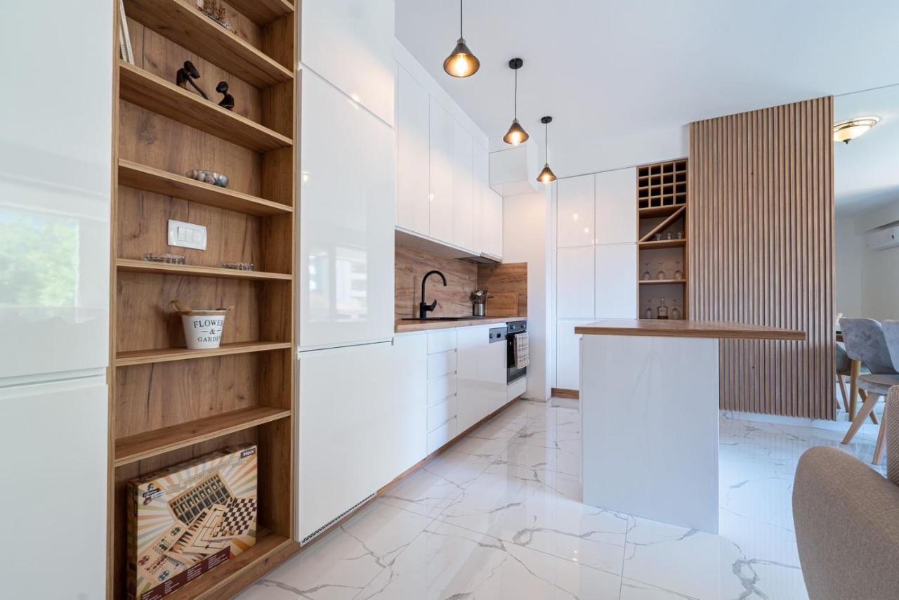 Aura Tower Apartments By Gaby Rafailovici Luaran gambar