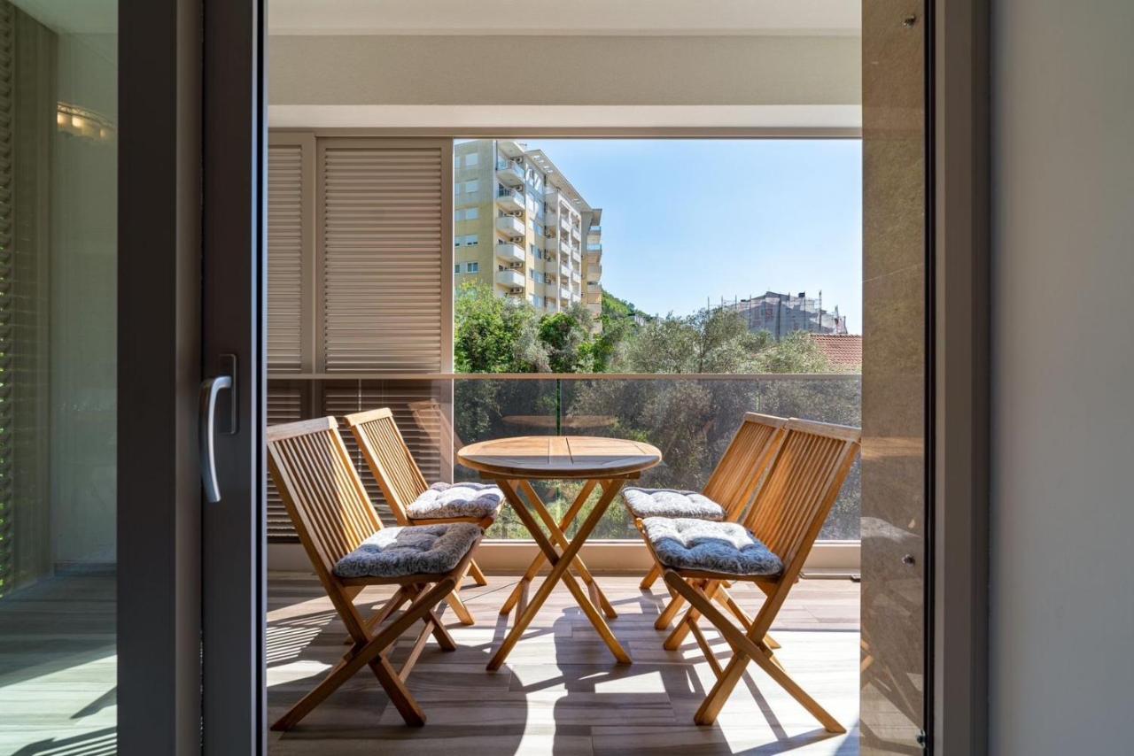 Aura Tower Apartments By Gaby Rafailovici Luaran gambar