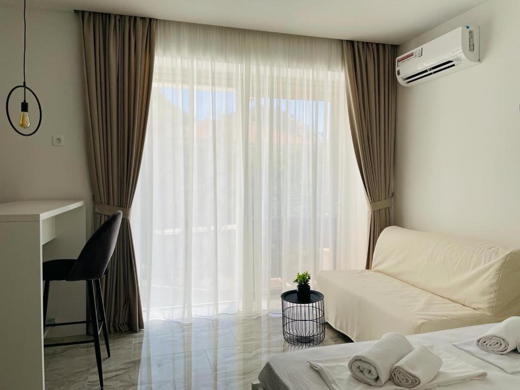 Aura Tower Apartments By Gaby Rafailovici Luaran gambar