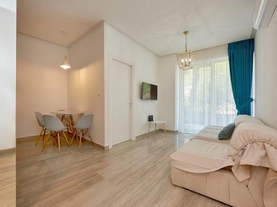 Aura Tower Apartments By Gaby Rafailovici Luaran gambar