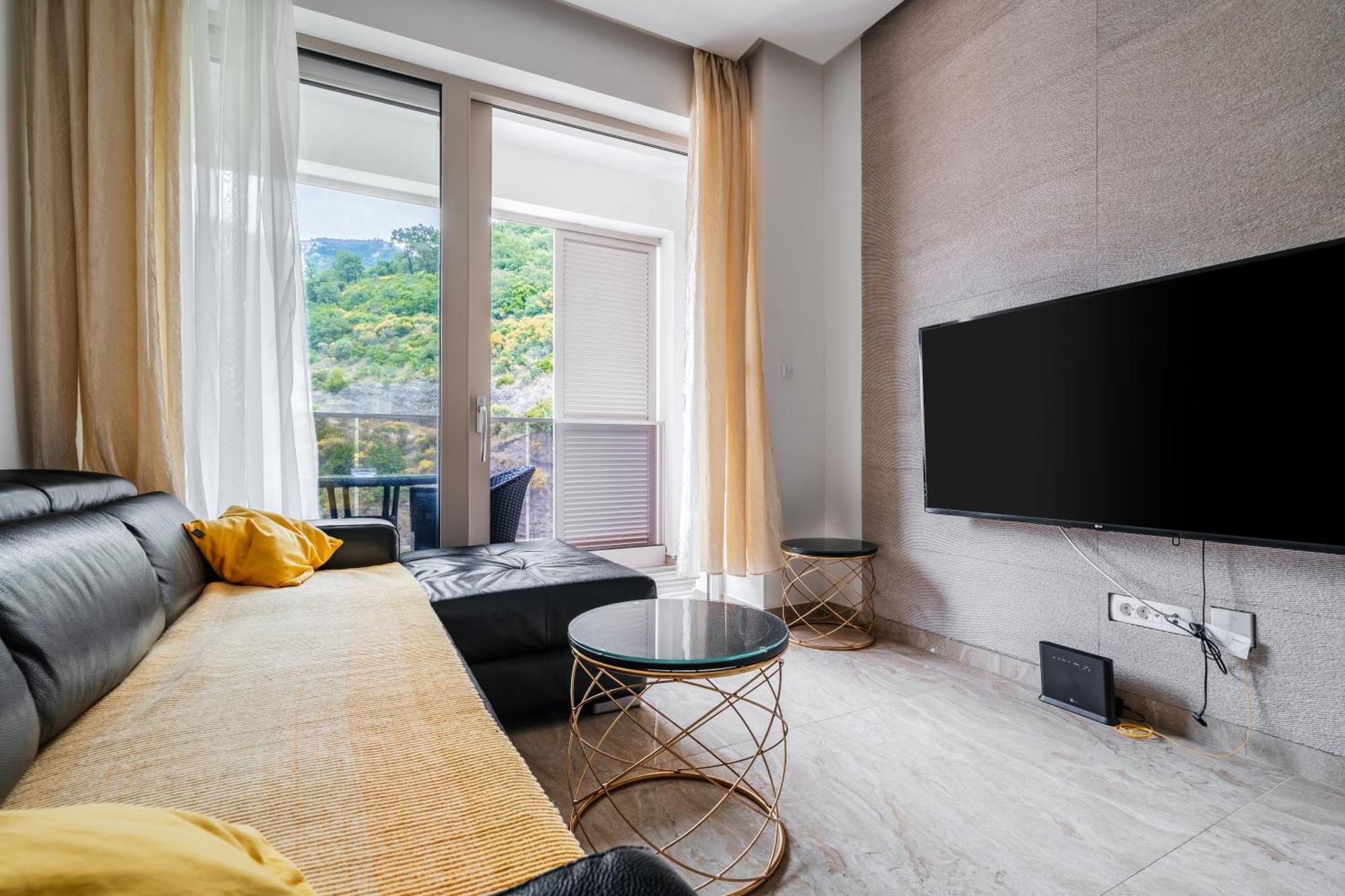 Aura Tower Apartments By Gaby Rafailovici Luaran gambar